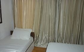 Batuta Maldives Surf View Guest House Thulusdhoo