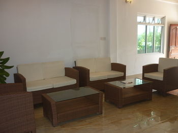 Batuta Maldives Surf View Hotel Thulusdhoo Exterior photo