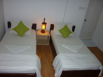 Batuta Maldives Surf View Hotel Thulusdhoo Exterior photo